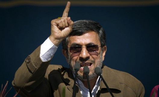 il dito di Ahmadinejad