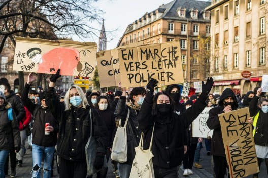 manifestazione di massa in francia